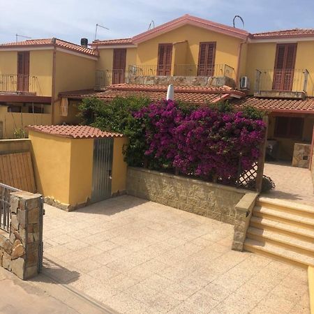 B&B Il Mirto Bianco San Giovanni Suèrgiu Eksteriør bilde