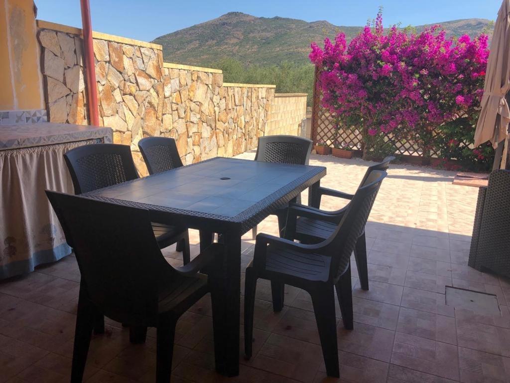 B&B Il Mirto Bianco San Giovanni Suèrgiu Eksteriør bilde